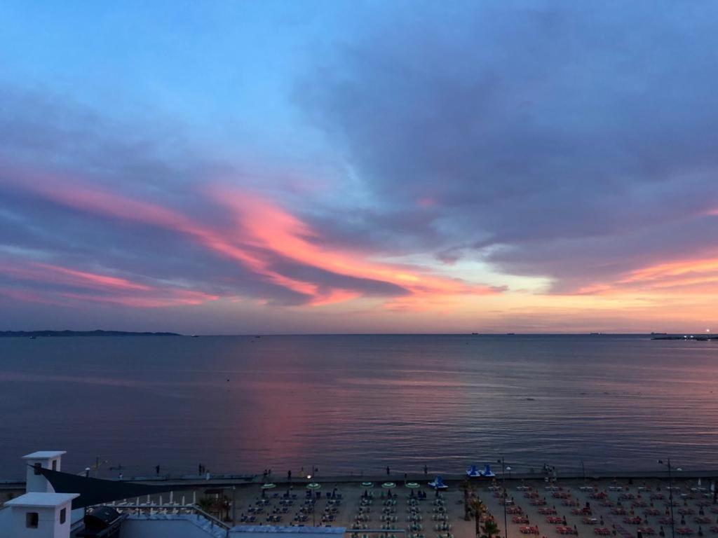 H&G Seaview Apartments Durres Ngoại thất bức ảnh